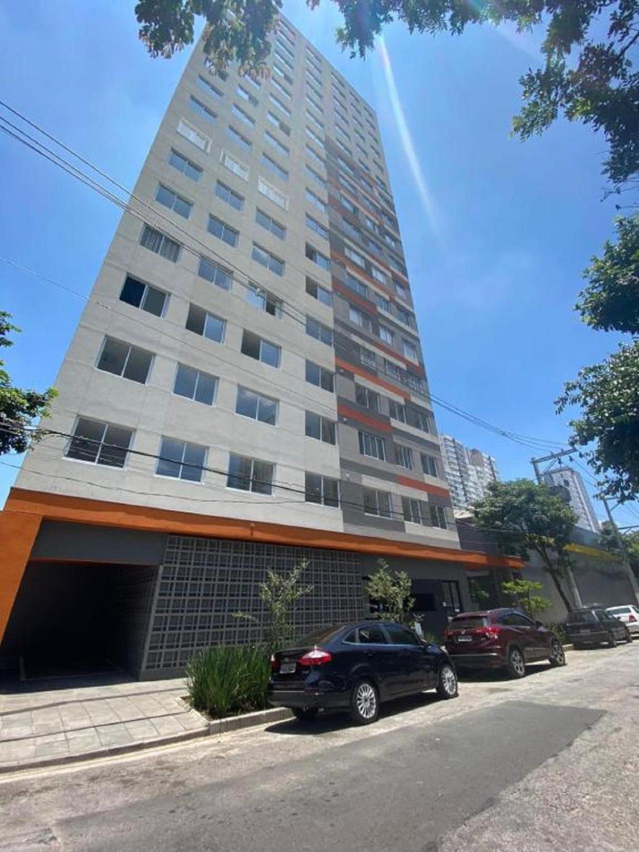 Apartamento Magnifico Em Frente Ao Metro Bras !