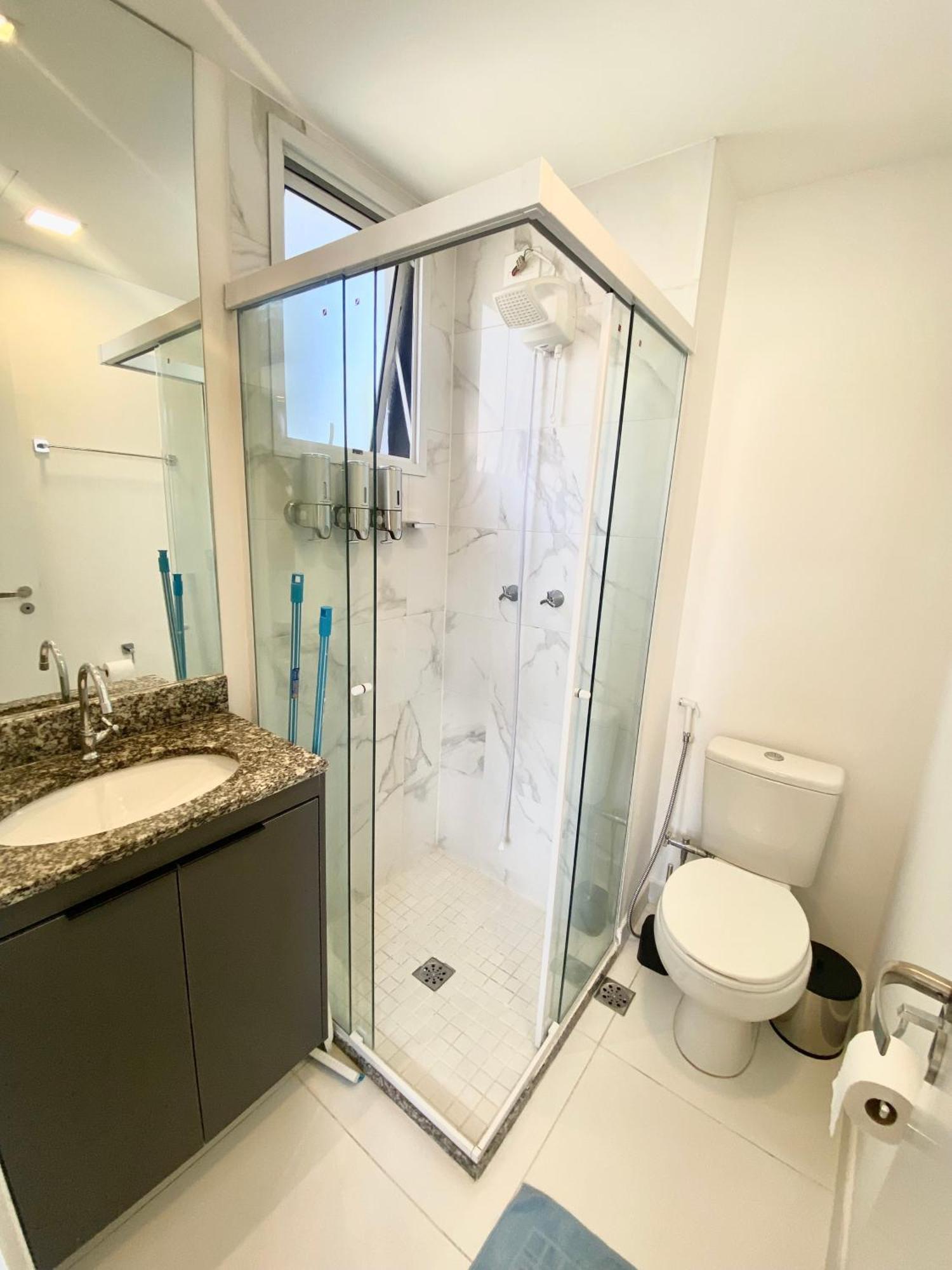 Apartamento Magnifico Em Frente Ao Metro Bras ! *