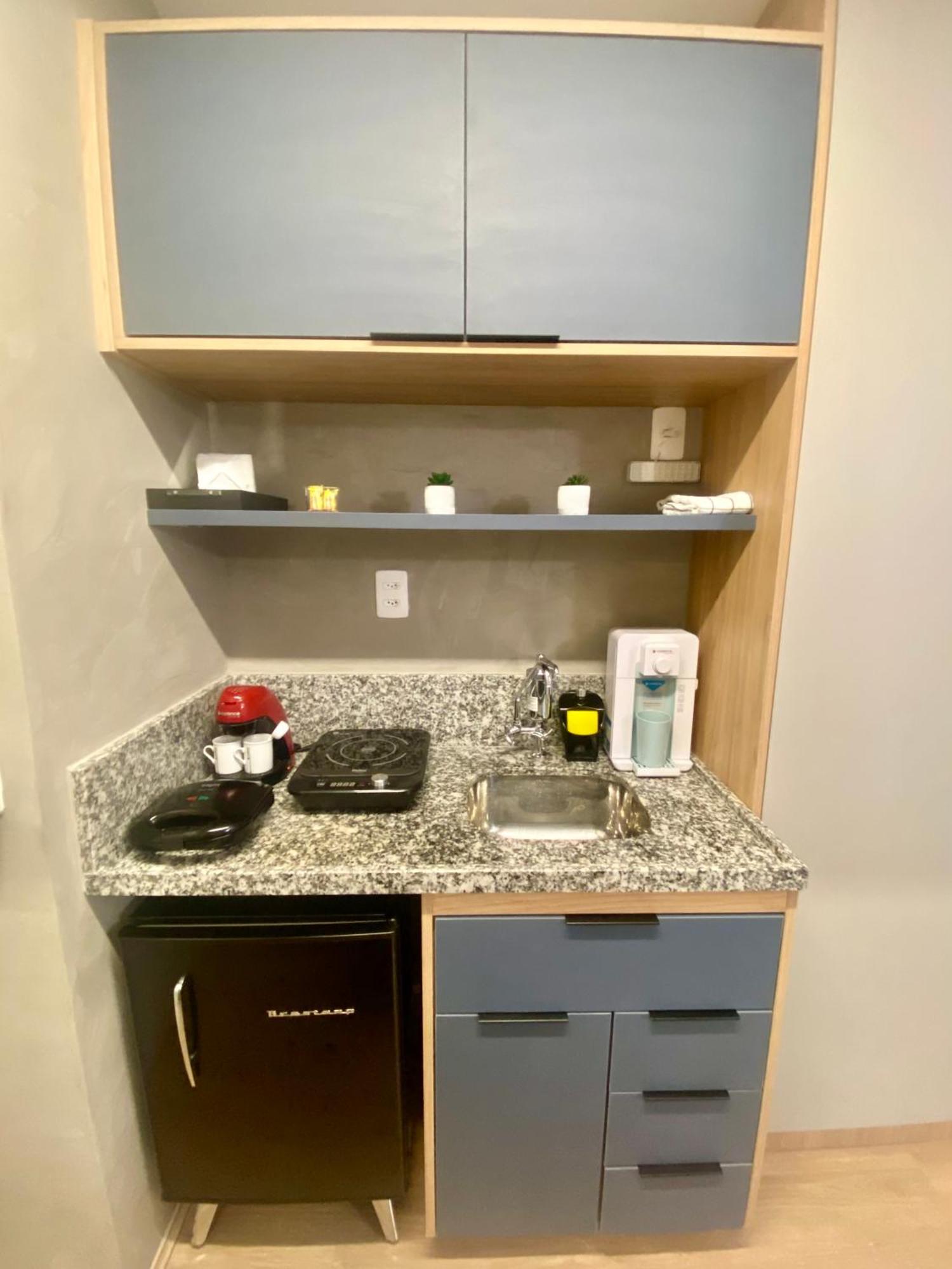 Apartamento Magnifico Em Frente Ao Metro Bras !